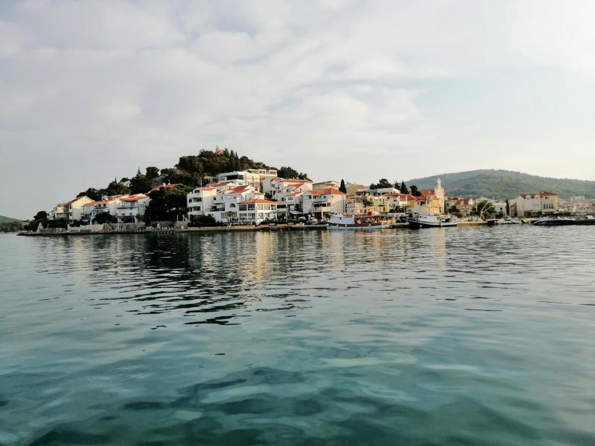 Apartments Tiho&Marija Tribunj (Sibenik-Knin) Exterior foto